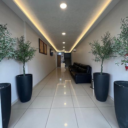 Ixoras Hotel Victoire คินชาซา ภายนอก รูปภาพ