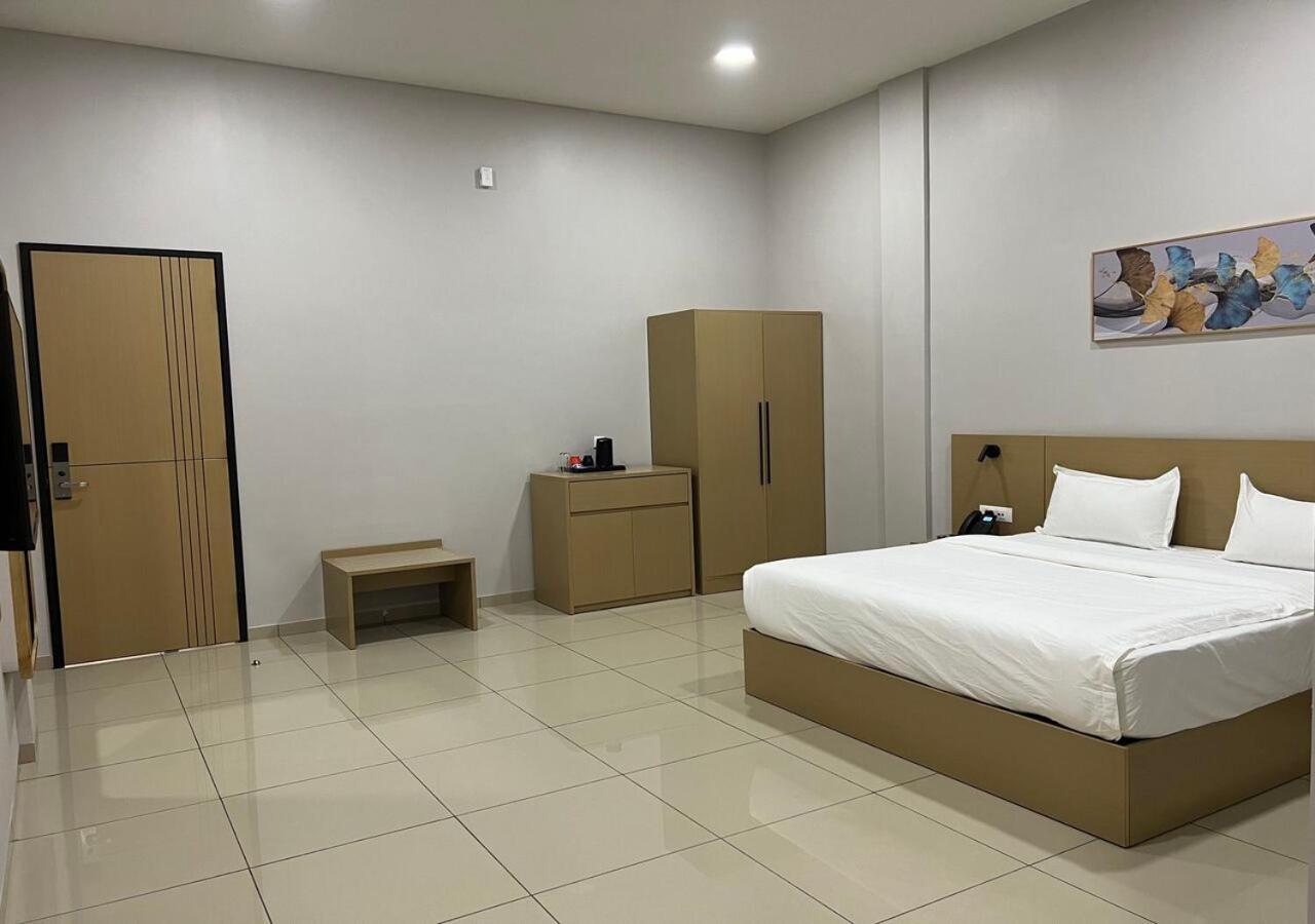 Ixoras Hotel Victoire คินชาซา ภายนอก รูปภาพ
